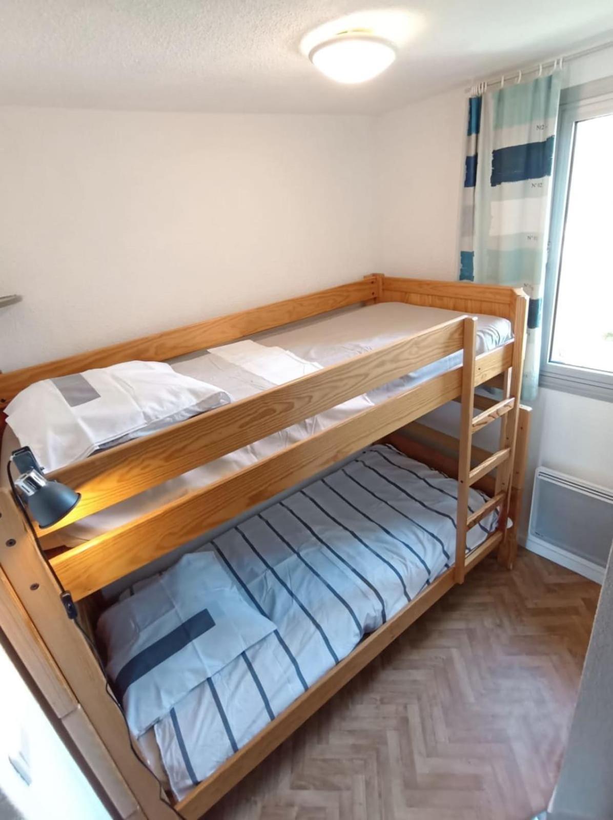 Apartment T2 Sleeping Corner 45 Places Beautiful View With Balcony 엠브룬 외부 사진